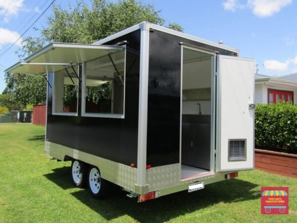 Catering Trailer - Image 3